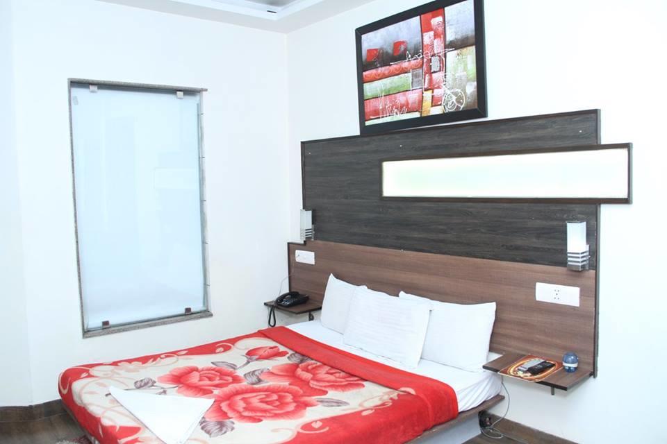 Dreamz Suites New Delhi Exterior photo